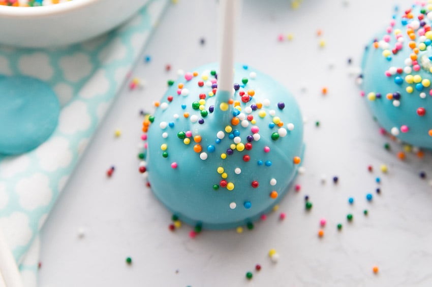 https://www.thebestideasforkids.com/wp-content/uploads/2014/08/How-to-Make-Cake-Pops-Cover.jpg