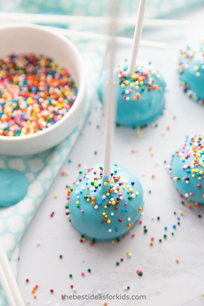 How to Make Cake Pops: A Step-By-Step Tutorial