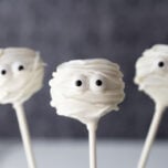 Mummy Cake Pops