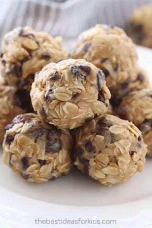 No Bake Peanut Butter Oatmeal Balls