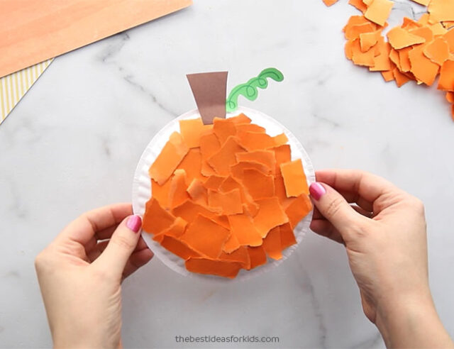 Construction Paper Plate Pumpkin Craft