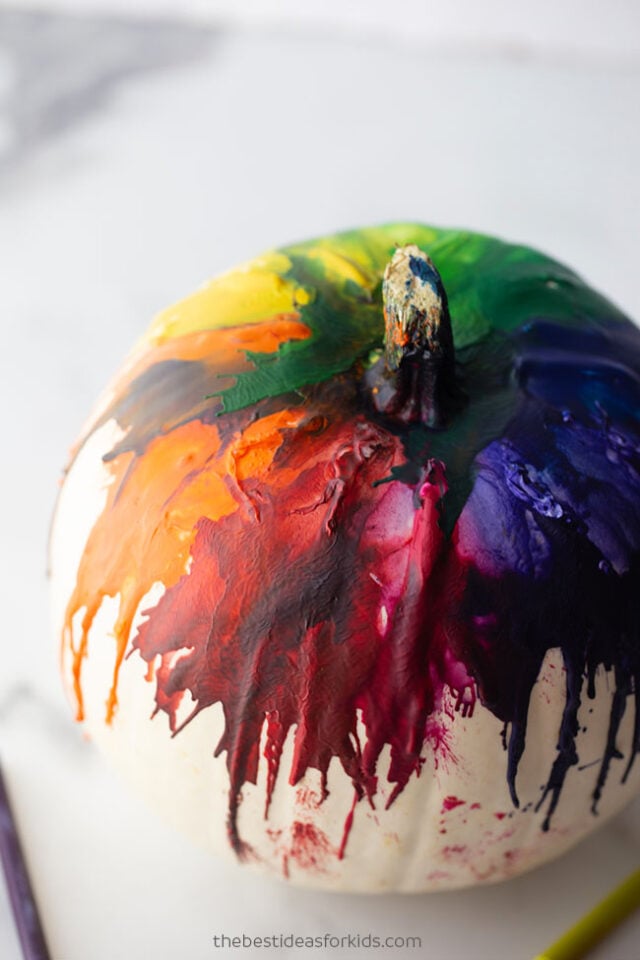 How to Make a Melted Crayon Pumpkin