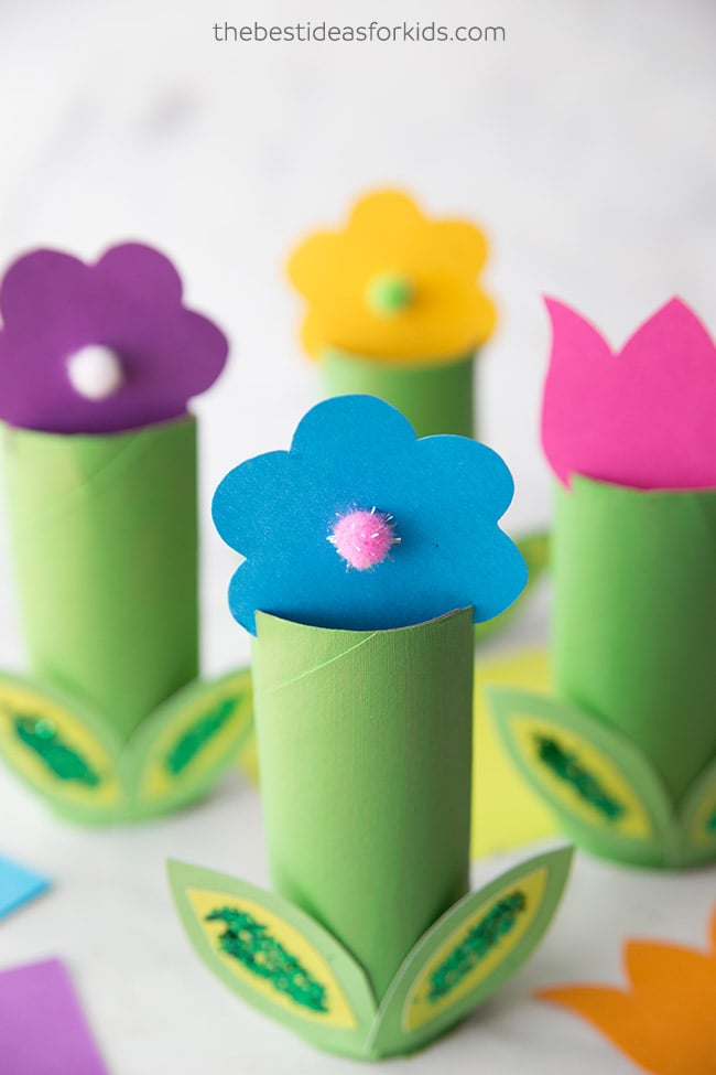 Super Easy Toilet Paper Rolls Craft / Paper Flower Tutorial / Spring Decor  Idea 