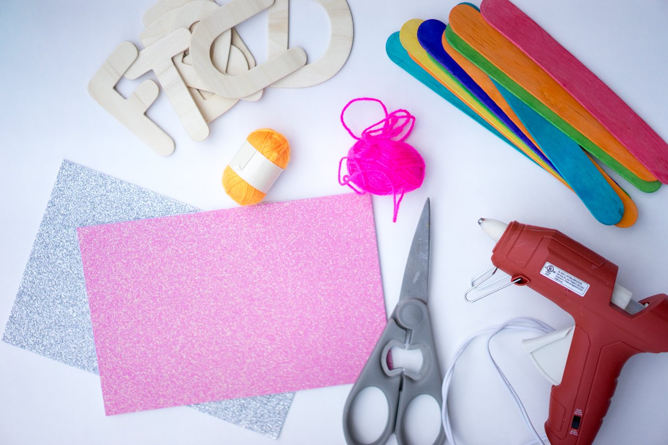 Supplies for Yarn Wrapped Bookmarks