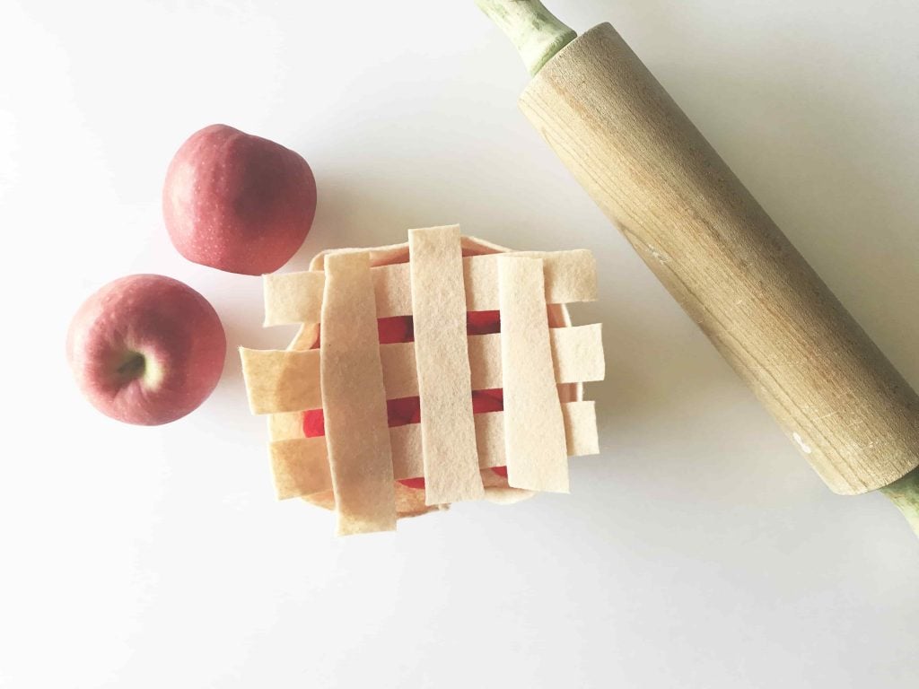 Felt Apple Pie Craft