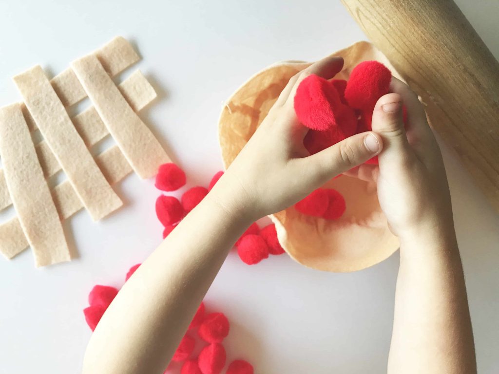Making Felt Apple Pie