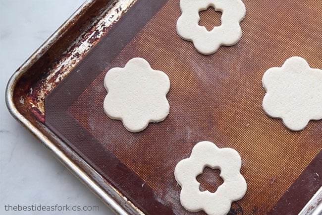 Bake Salt Dough Flowers