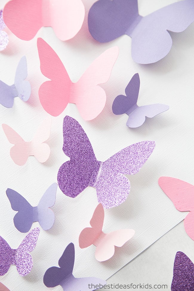 Featured image of post Homemade Wall Decoration With Paper Butterfly - But today i'd like to share cool paper wall décor ideas and decorations that you can realize in your home.
