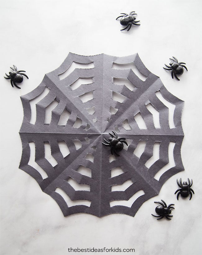 Paper Plate Spider Web, Kids' Crafts