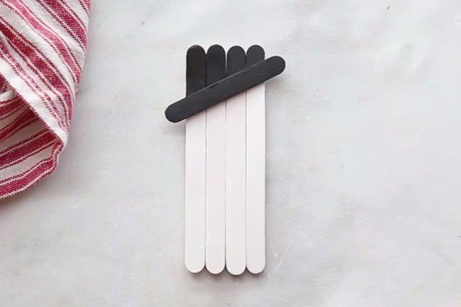 Paint Snowman Popsicle Stick