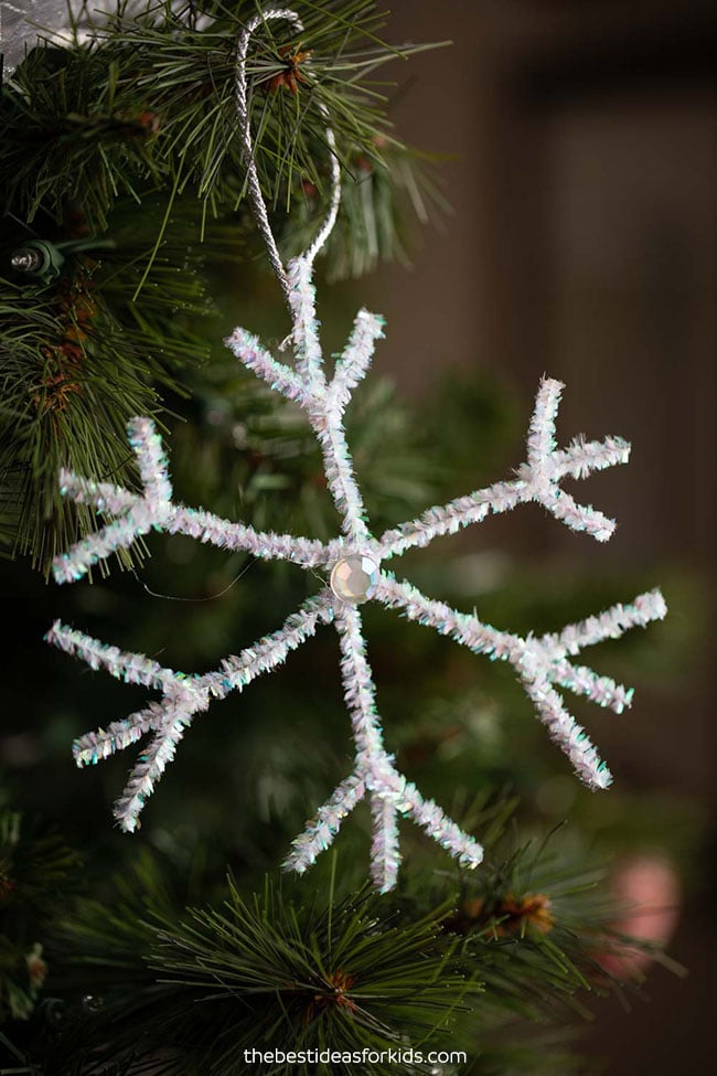 Pipe Cleaner Snowflake Ornaments