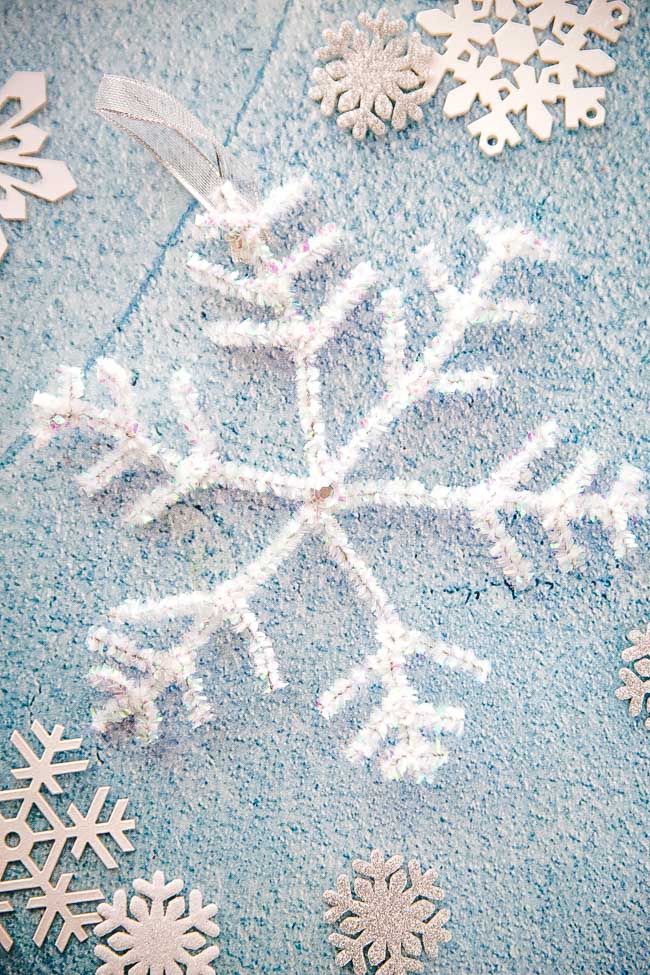 Snowflake Pipe Cleaner Craft