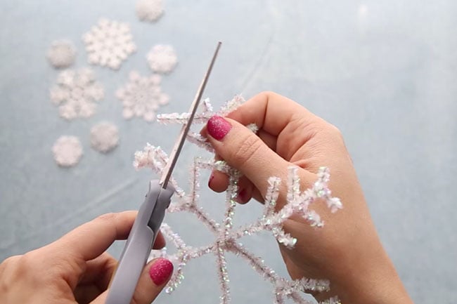 Trim Pipe Cleaners for Snowflakes