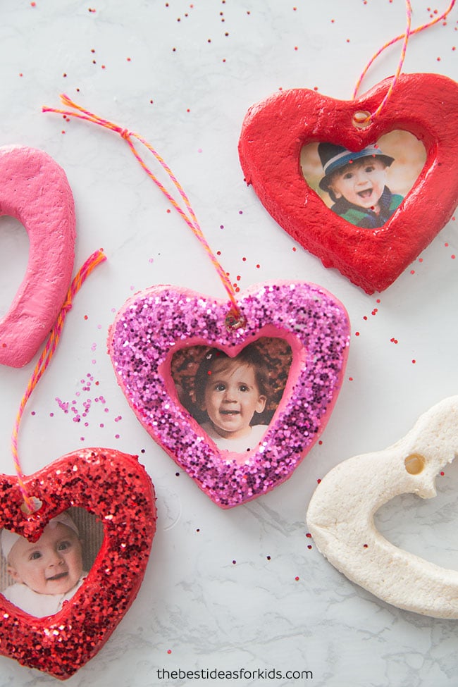 Easy DIY Valentine Red Glitter Heart Sign Made with Popsicle Sticks!