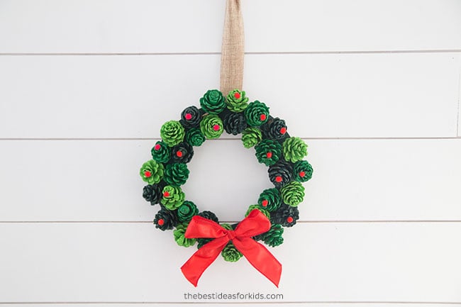 DIY Pine Cone Wreath