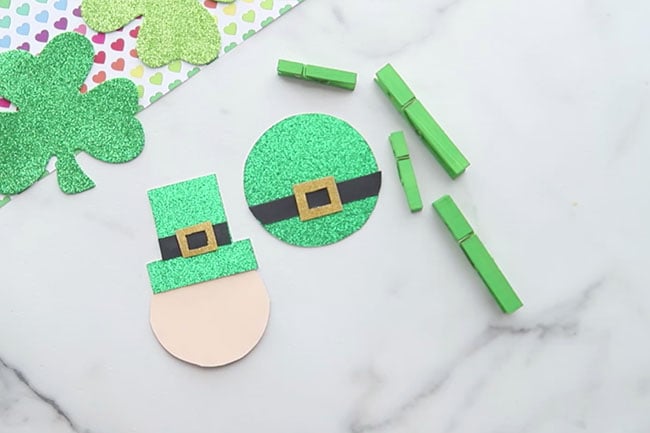 Make the leprechaun hat craft