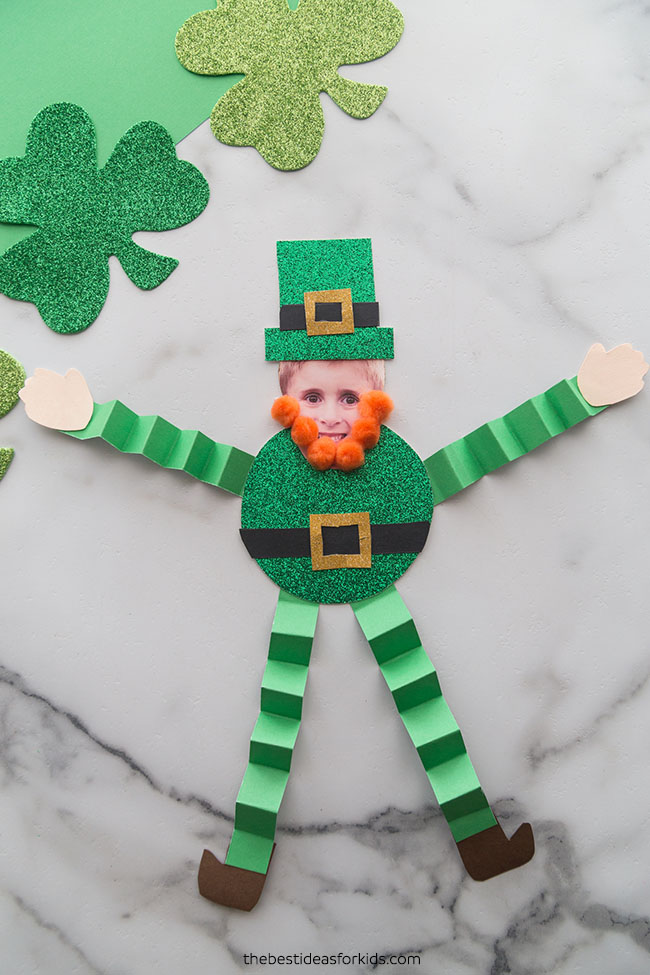 Wiggly Paper Leprechaun