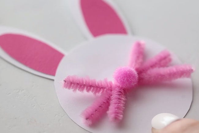 Glue Pipe Cleaners to Bunny