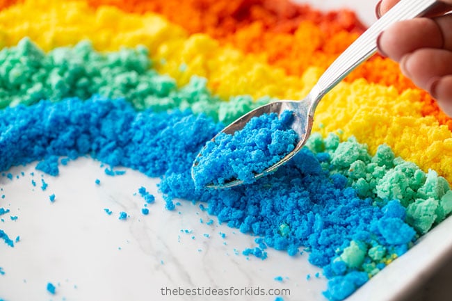 Add Baking Soda Mix in Rainbow Shape