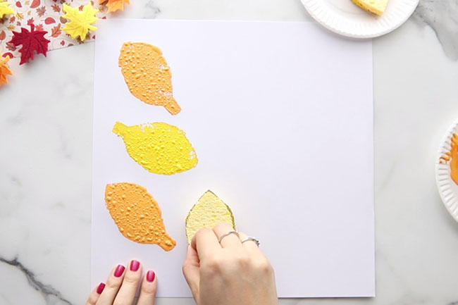 Stamp Leaf Sponge on Paper