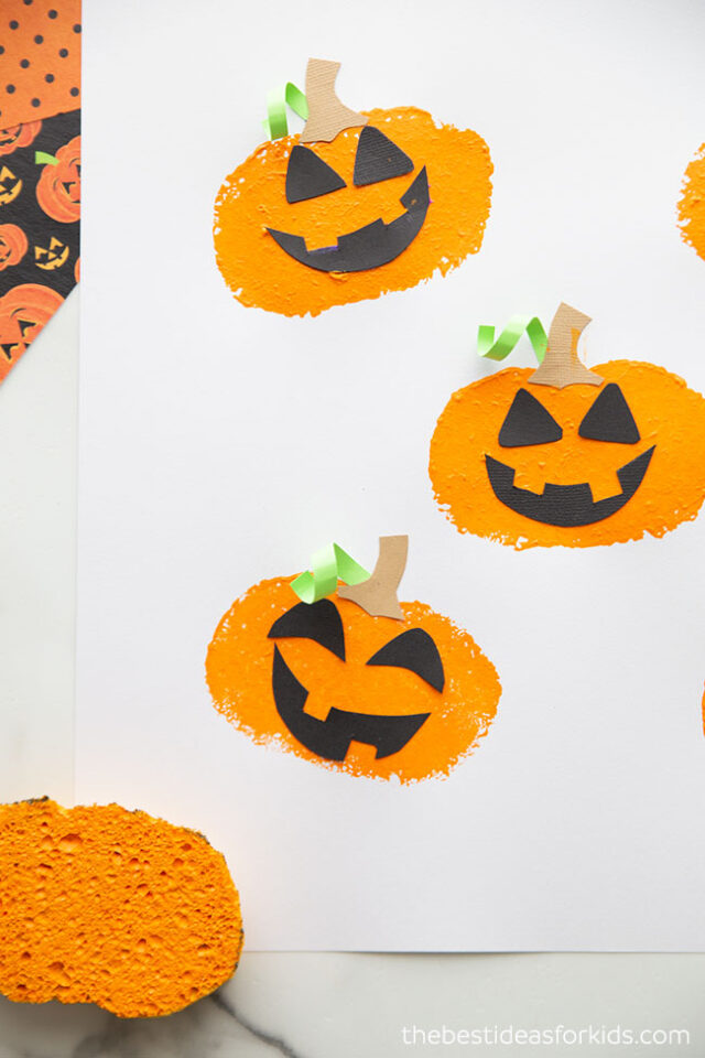Pumpkin Sponge Painting (with Free Printable) The Best Ideas for Kids