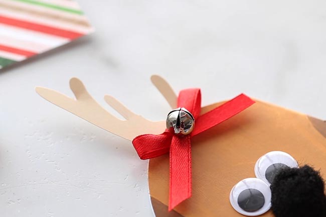 Glue Bow and Bell on Max