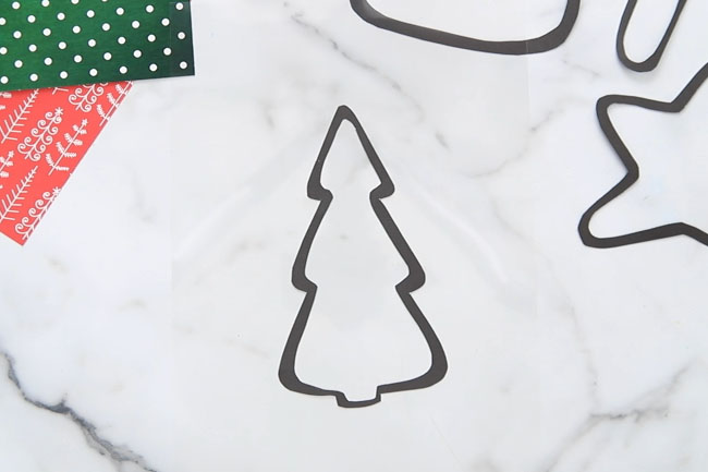 Outline Shape for Christmas Suncatcher