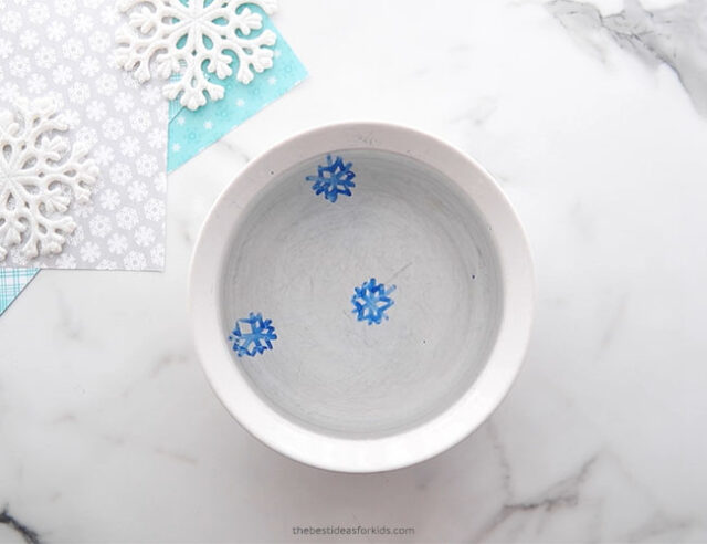 Dry Erase Marker Snowflakes - The Best Ideas for Kids