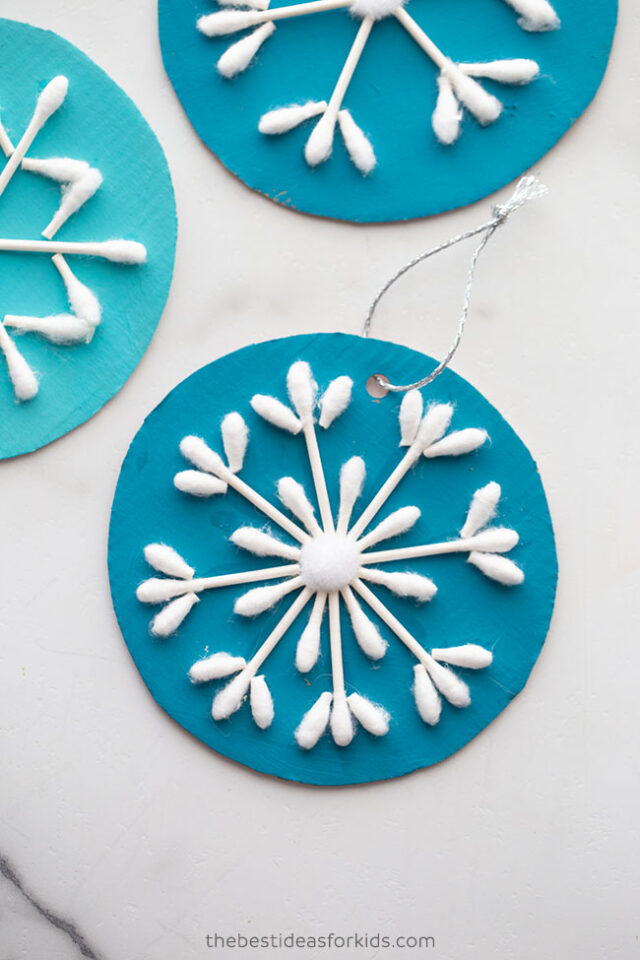 Q-Tip SnowFlake Craft For Kids - Happy Toddler Playtime