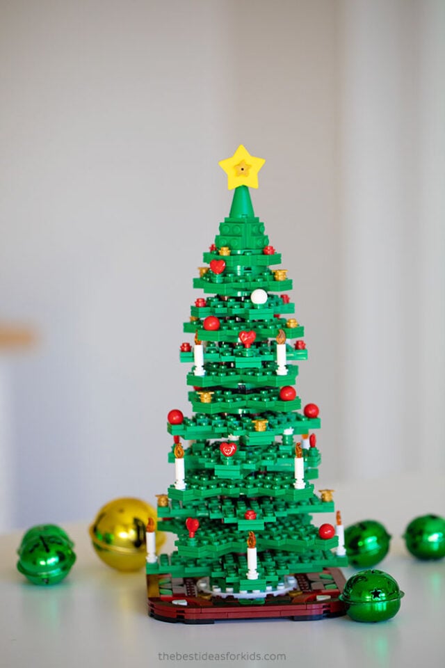 Lego Christmas tree 2022: A decorative build that kids will love