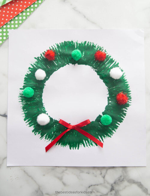 Make a christmas wreath in four marks