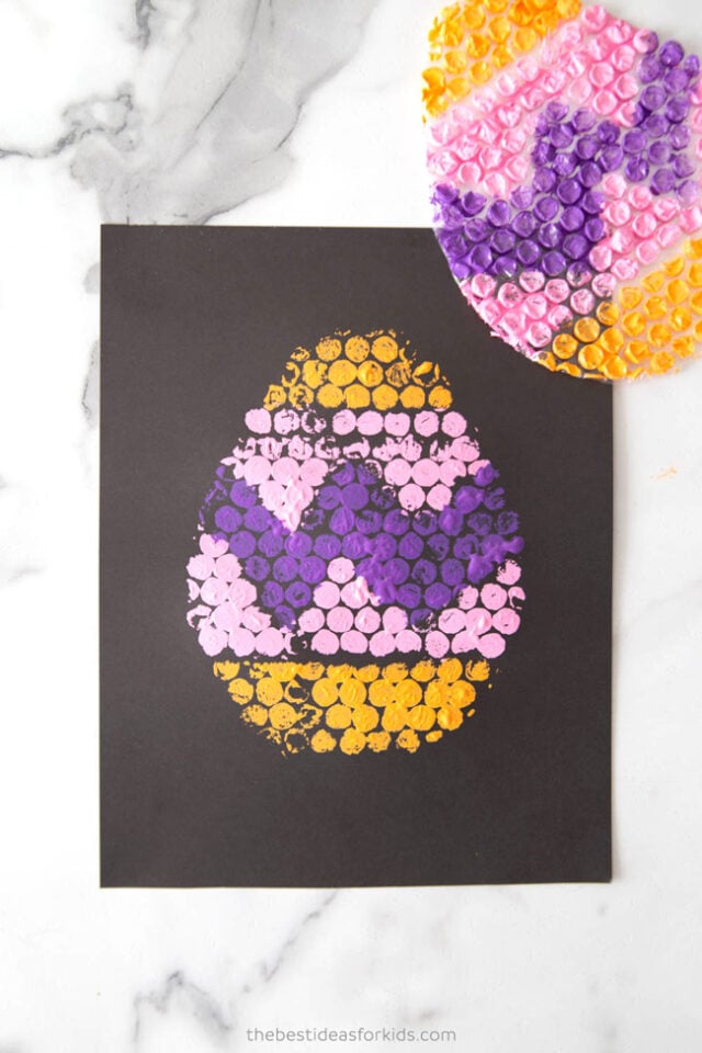 Painting with Bubble Wrap for Easter