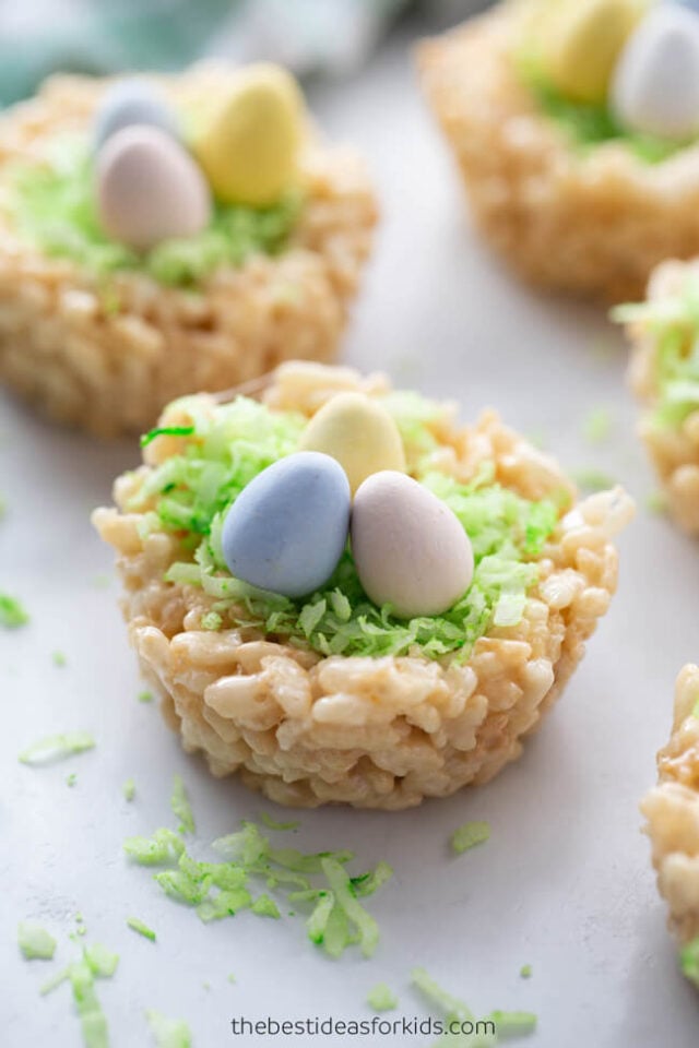 easter egg rice krispie treats