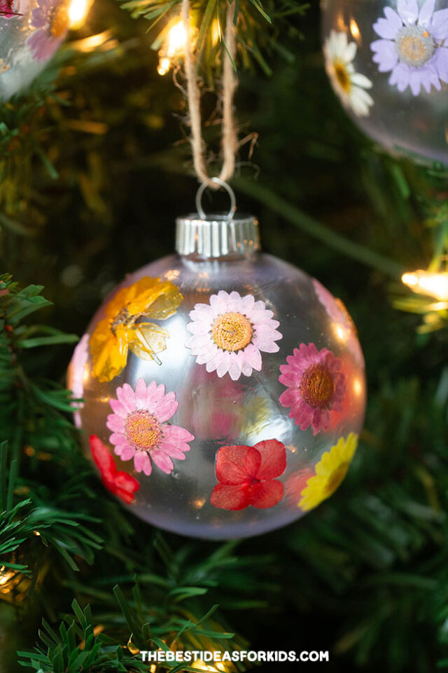 Pressed Flower Christmas Ornaments