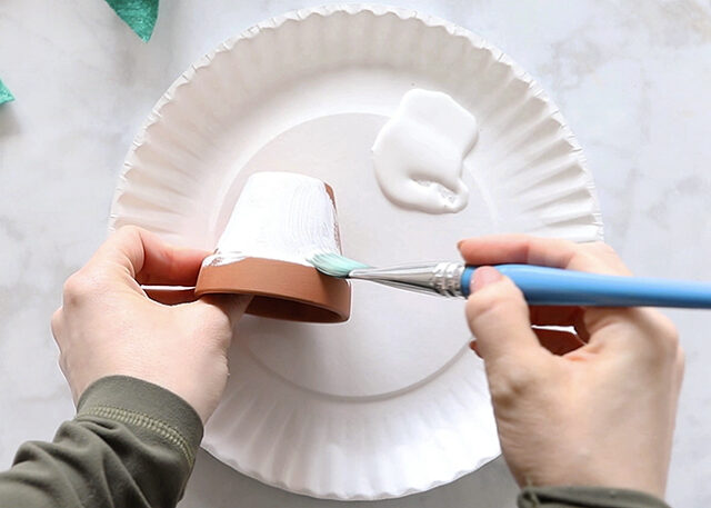 Painting pots white