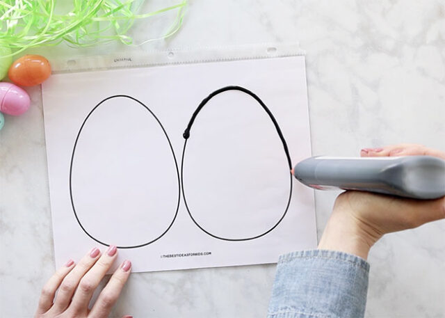 Outlining egg shape