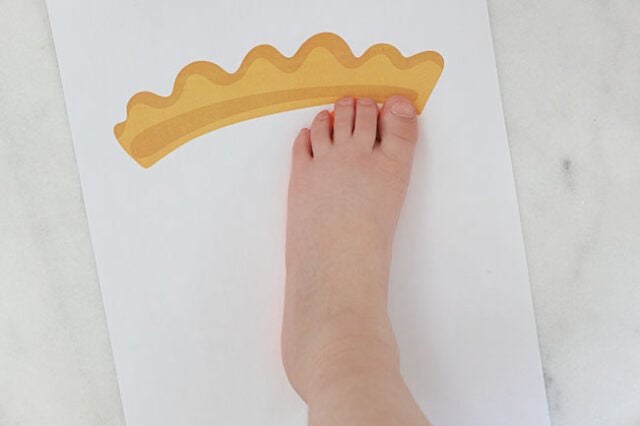 Stamping foot onto paper