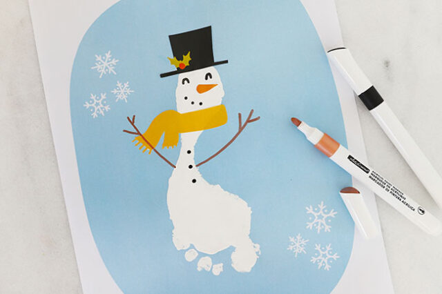 Drawing on snowman details