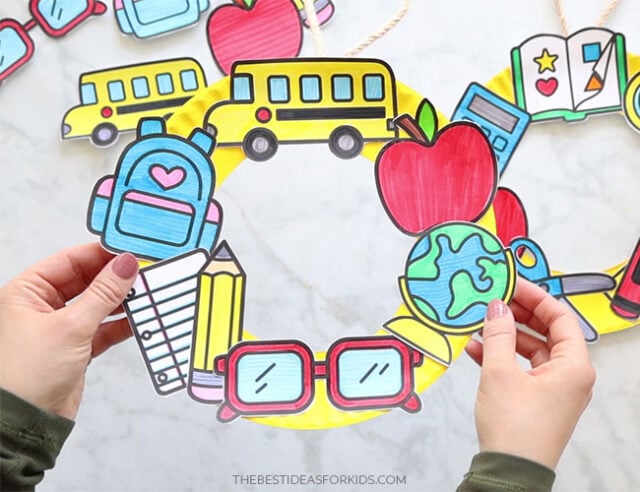Back to School Wreath Craft for Kids